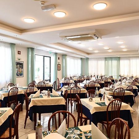 Hotel Criniera D'Oro Rimini Dış mekan fotoğraf