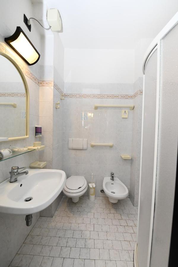 Hotel Criniera D'Oro Rimini Dış mekan fotoğraf