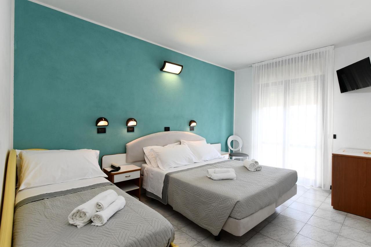 Hotel Criniera D'Oro Rimini Dış mekan fotoğraf