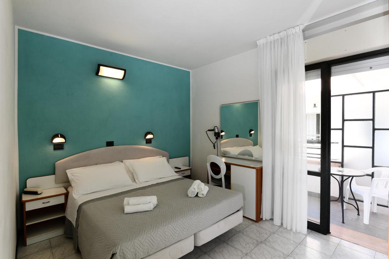 Hotel Criniera D'Oro Rimini Dış mekan fotoğraf