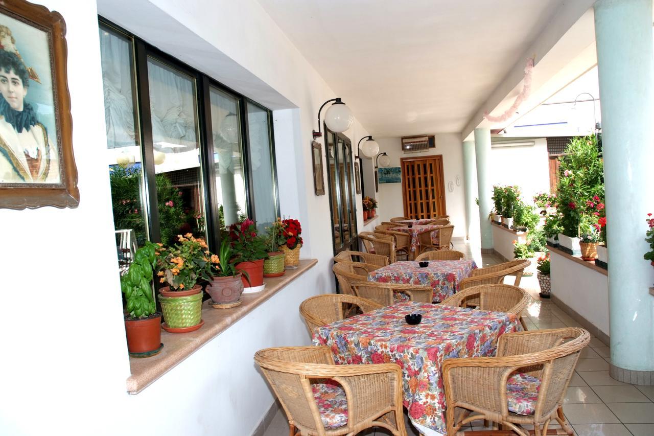 Hotel Criniera D'Oro Rimini Dış mekan fotoğraf